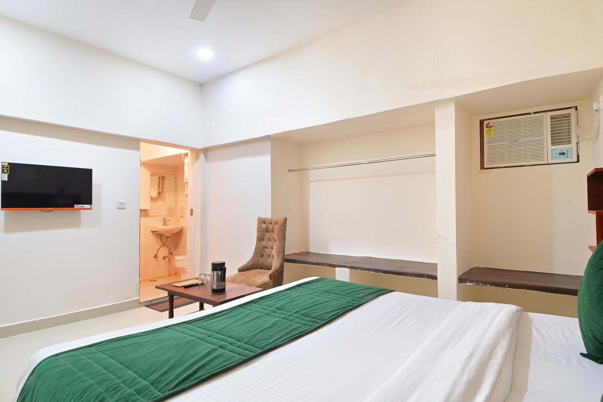 Chowdhry Tourist Lodge - New Delhi Railway Station - 2 Minutes Walk Luaran gambar