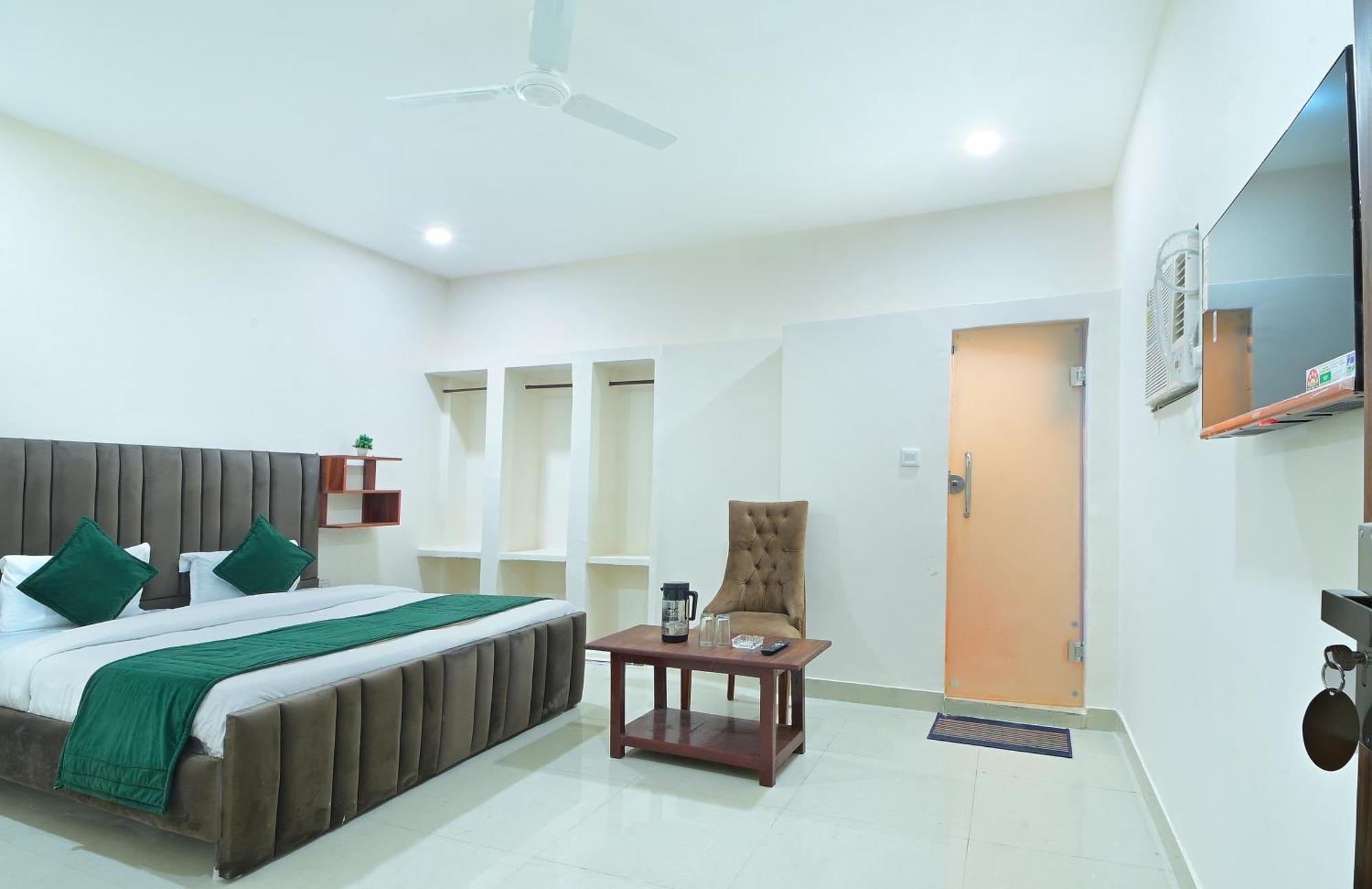 Chowdhry Tourist Lodge - New Delhi Railway Station - 2 Minutes Walk Luaran gambar