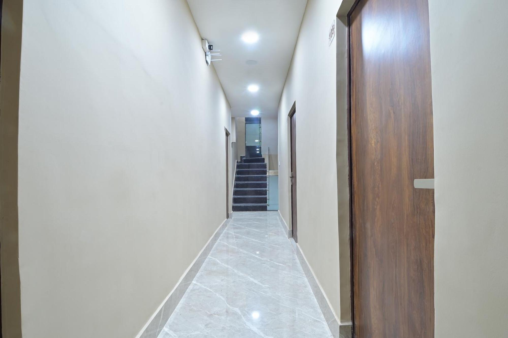 Chowdhry Tourist Lodge - New Delhi Railway Station - 2 Minutes Walk Luaran gambar