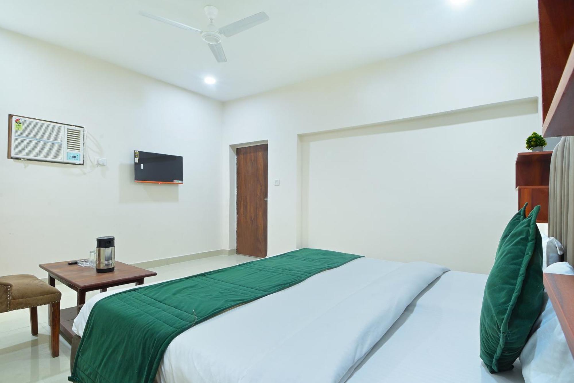 Chowdhry Tourist Lodge - New Delhi Railway Station - 2 Minutes Walk Luaran gambar