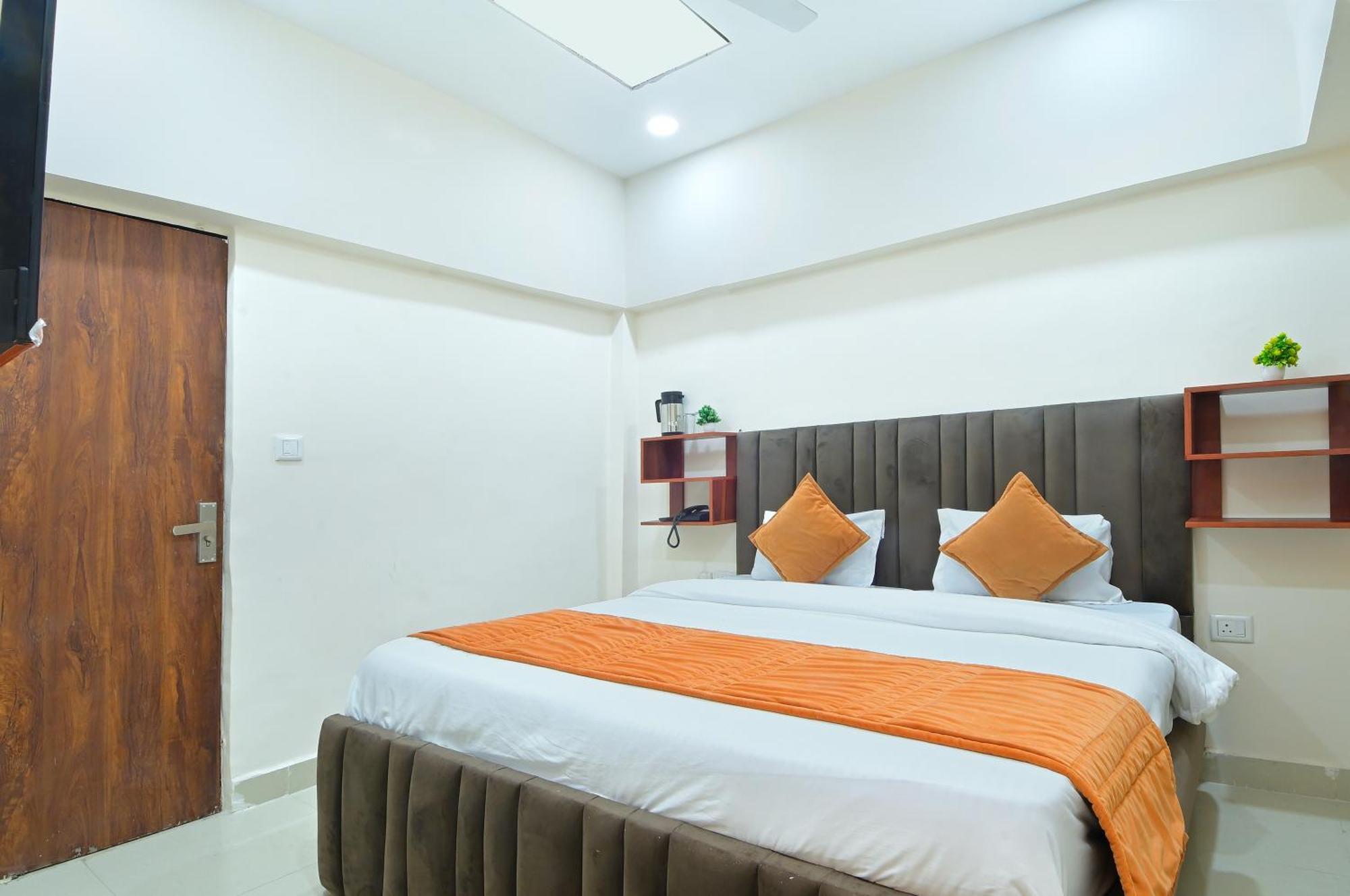 Chowdhry Tourist Lodge - New Delhi Railway Station - 2 Minutes Walk Luaran gambar