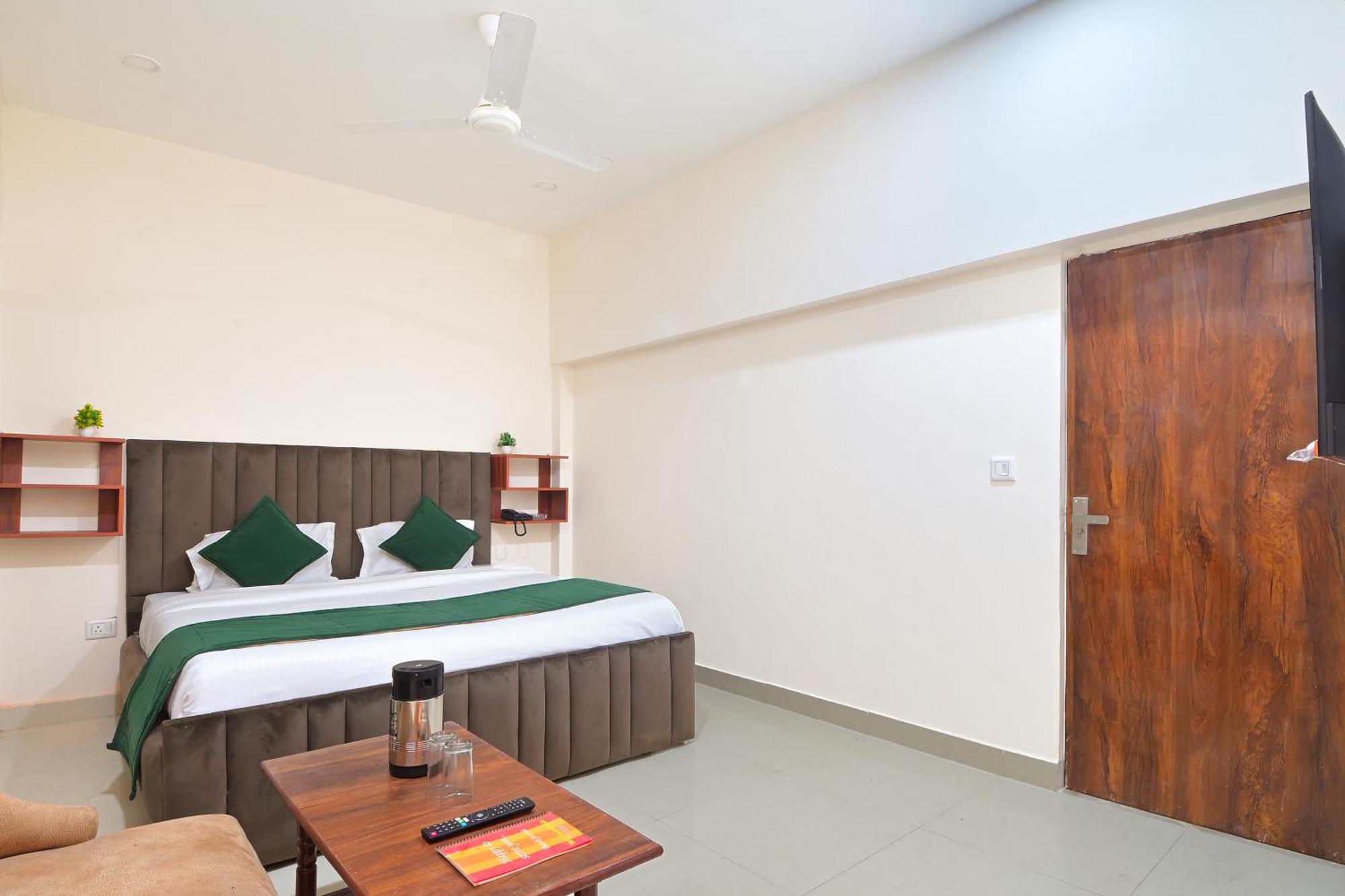 Chowdhry Tourist Lodge - New Delhi Railway Station - 2 Minutes Walk Luaran gambar
